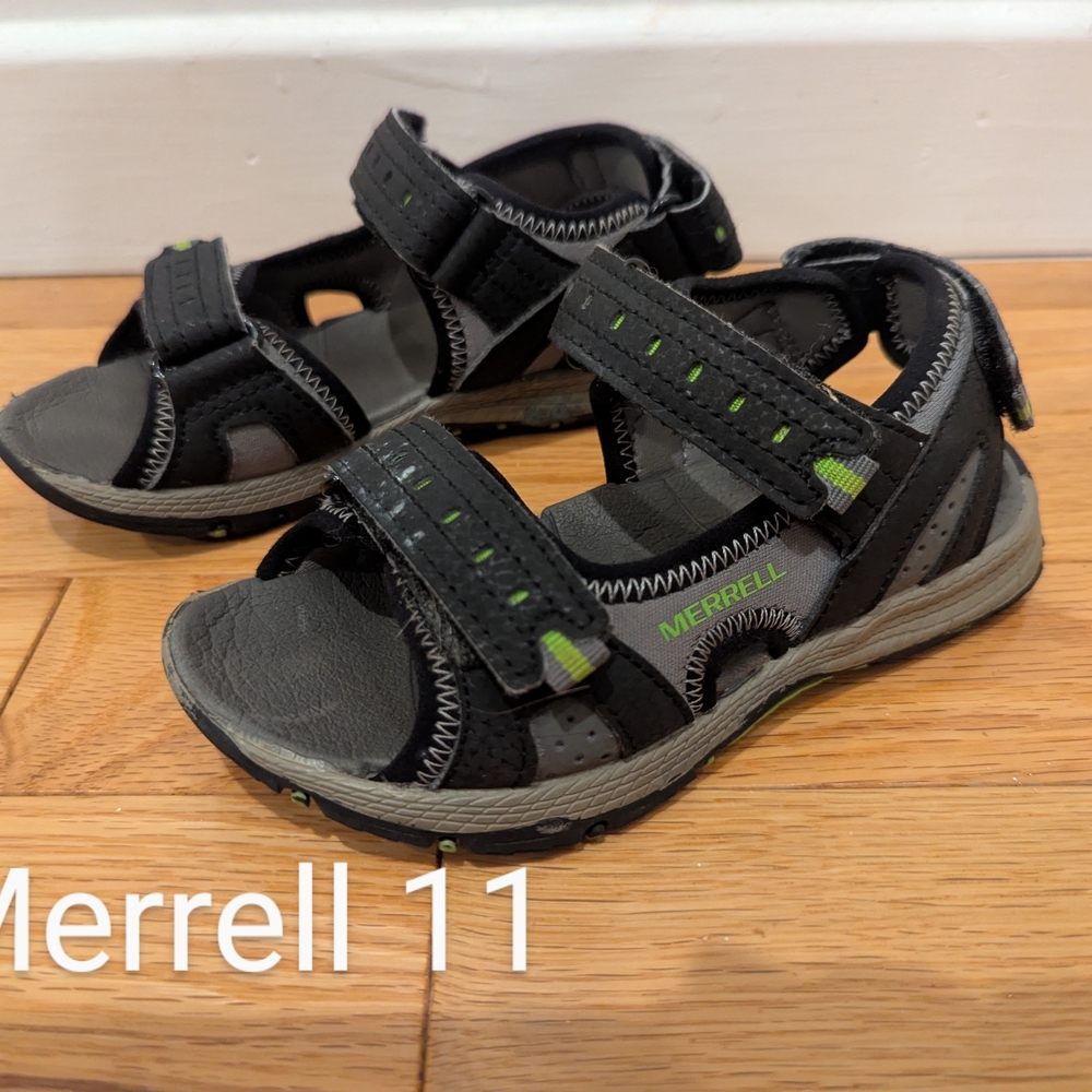 Merrell Kids Black and Lime Sandals